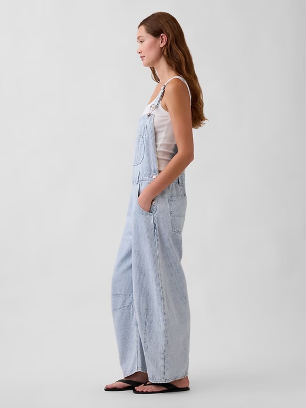 NWT Gap Ultra-Soft Horseshoe Barrel Leg Overalls - Picture 2 of 7